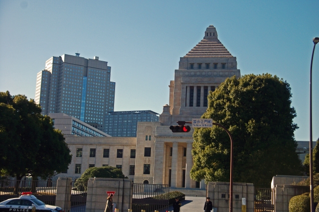 衆議院事務職員との婚活とは